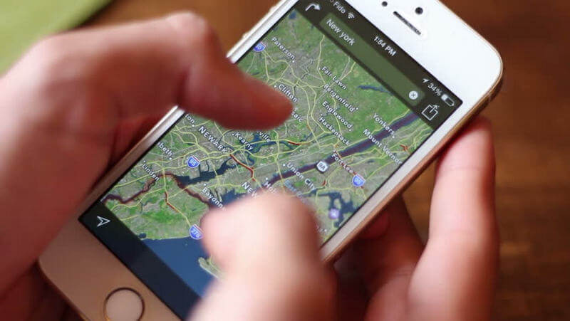 How to Track a Cell Phone By Satellite
